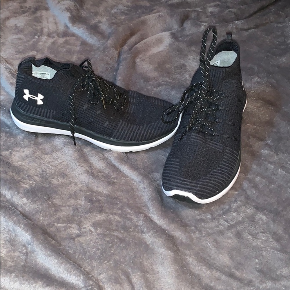 Under Armour Sneakers